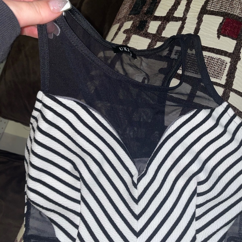 Mesh crop top - Picture 2 of 2